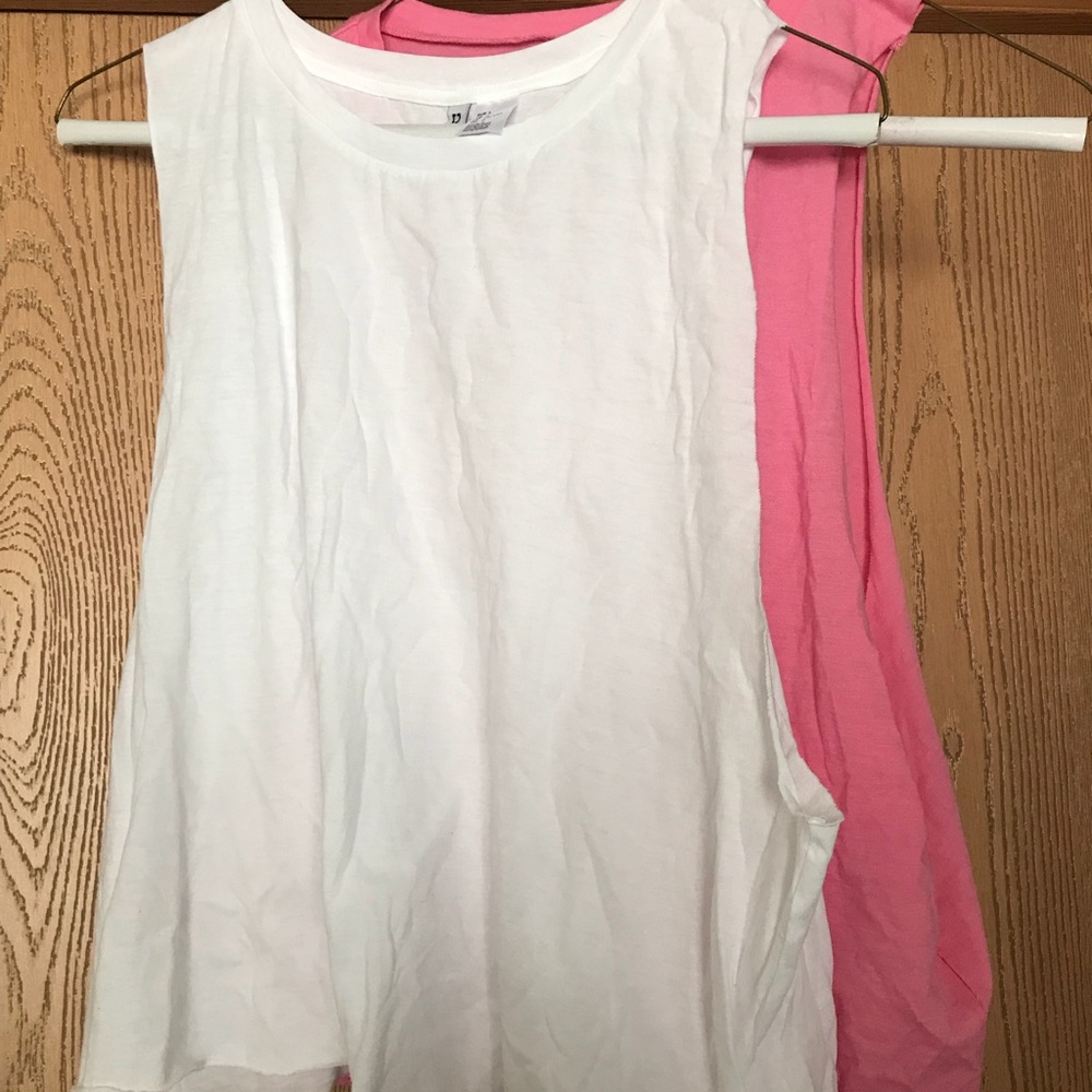 NWOT Sleeveless Tees, Size L